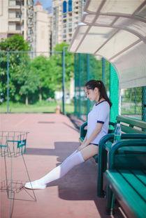 青春少女学院在线观看,青春校园的甜蜜冒险